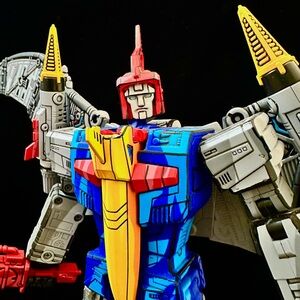 Custom Transformers Fanstoys Soar Masterpiece Swoop